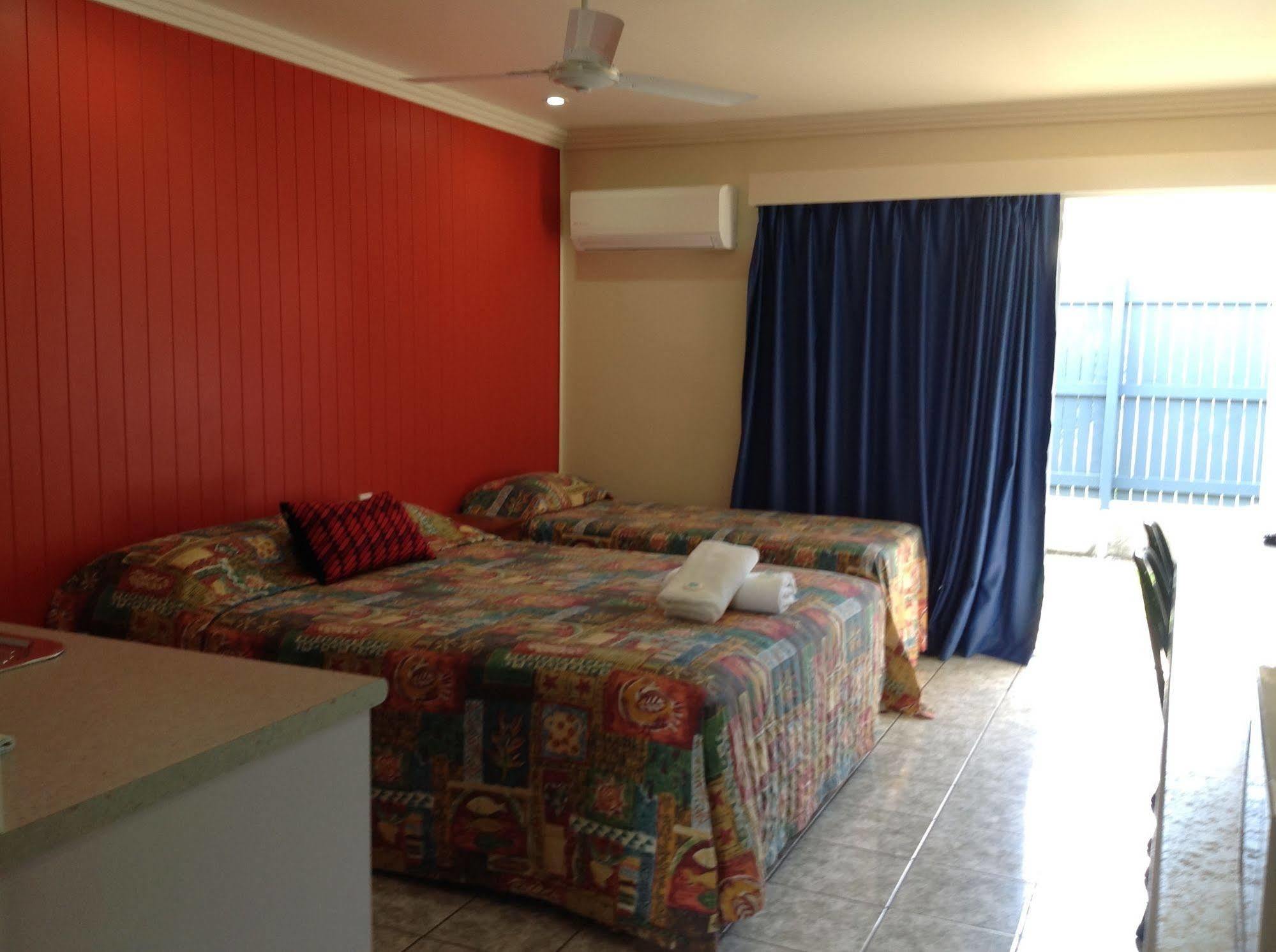 Emu Park Motel מראה חיצוני תמונה